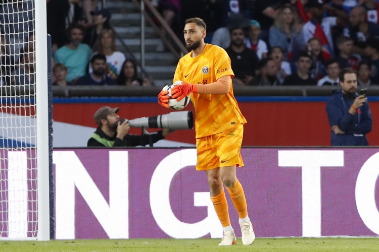 开云下载-巴黎弃用多纳鲁马原因解析：控球能力欠佳且高空球处理消极