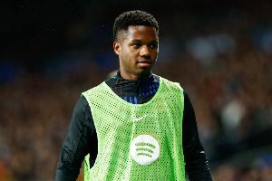 开云下载-每体：巴萨要求不承担法蒂租借时的薪水，目前正努力解决这一问题