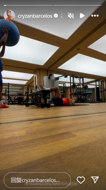 努力训练💪克雷桑更新社媒，分享在健身房训练的视频